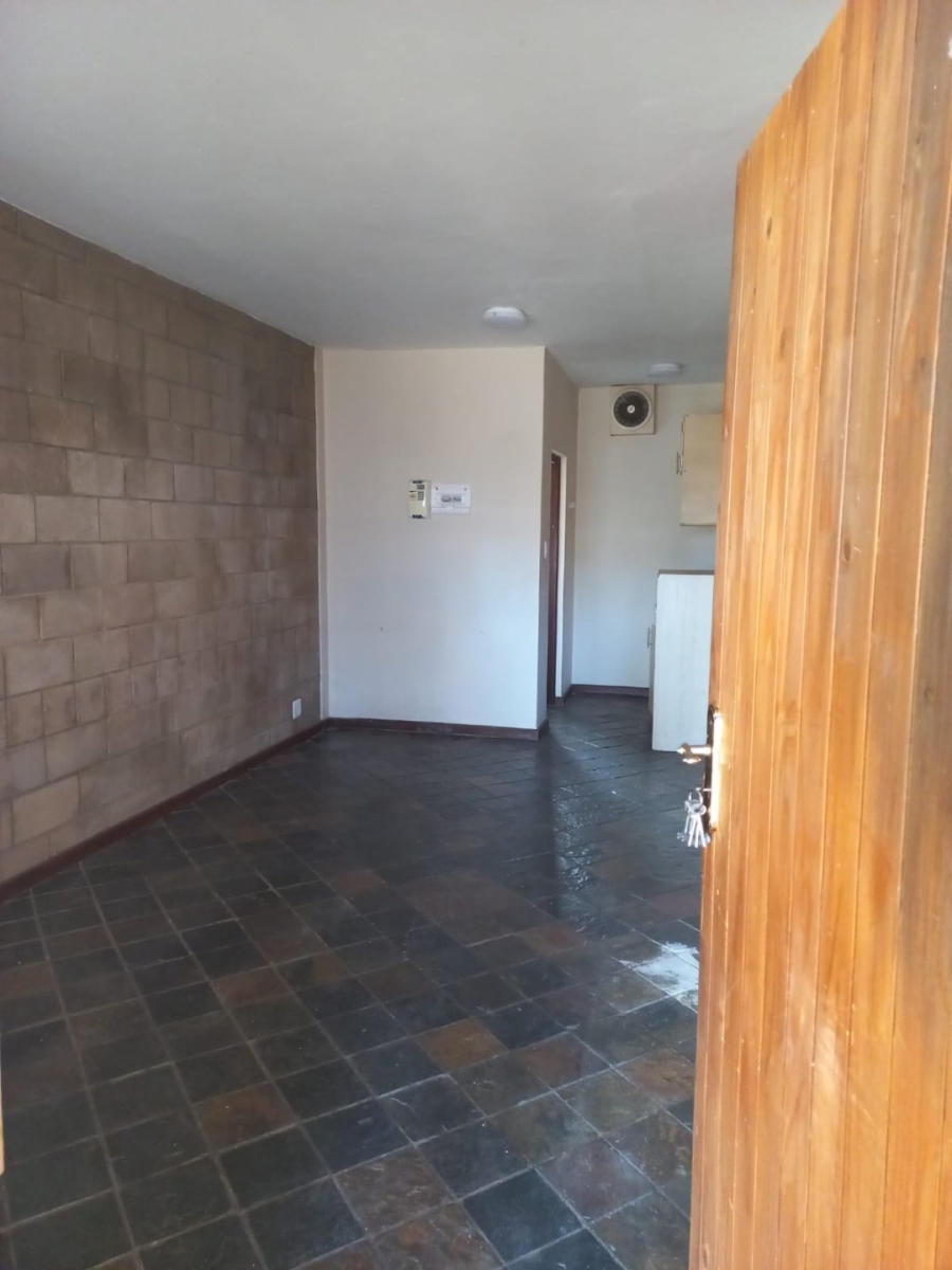 To Let 2 Bedroom Property for Rent in Brandwag Free State